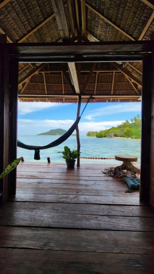 Mansuar Raja Ampat Bungalows Kri Bagian luar foto